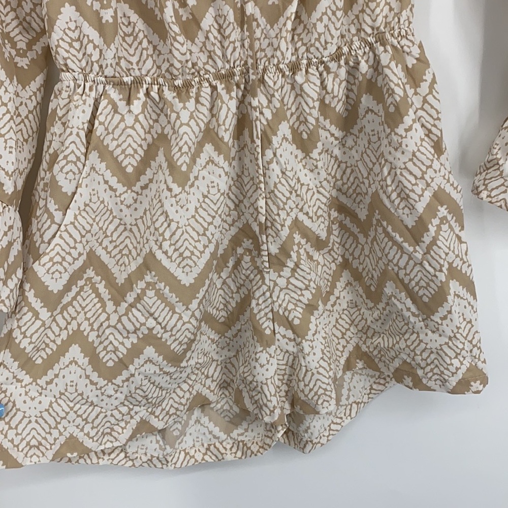 VICI Off-The-Shoulder Zig-Zag Pattern Bell Sleeve Romper - Picture 4 of 8